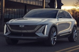 Интерфейс Cadillac Lyriq от создателей Cyberpunk 2077