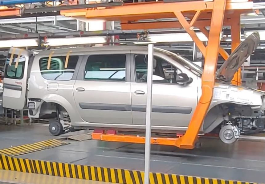 Все версии Lada Largus FL встали на конвейер