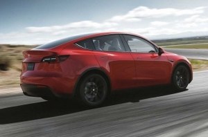 Tesla прекратила приём заказов на самую дешёвую версию Model Y