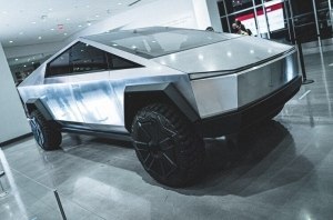 Окончательный дизайн Tesla Cybertruck Окончательный дизайн Tesla Cybertruck
