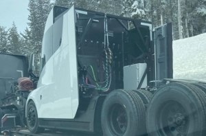 На дорогах США увеличилось присутствие Tesla Semi На дорогах США увеличилось присутствие Tesla Semi