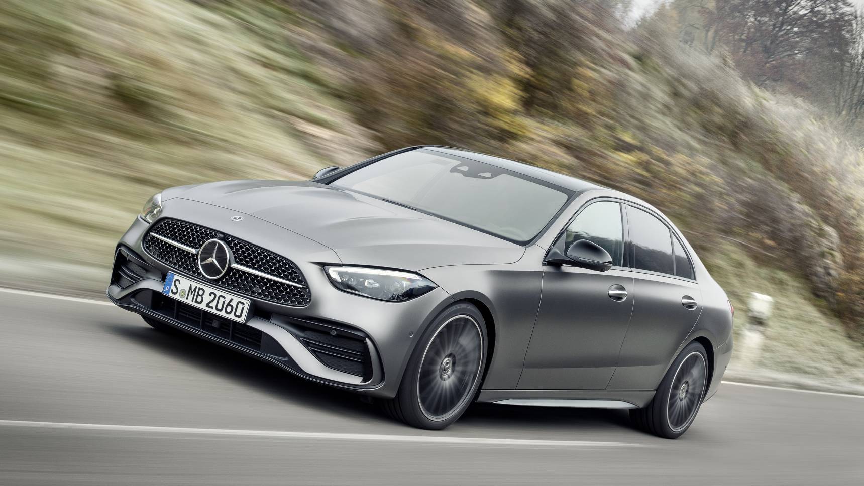 Новый Mercedes-Benz C-Class: гибридные моторы плюс навороты от S-Класса