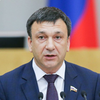 Грузовики продолжат блокировать МКАД в снегопады