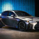 Посмотрите на Lexus для геймеров с приставкой в салоне