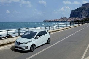 Renault не хочет уступать VW в гонке за рынок EV Renault не хочет уступать VW в гонке за рынок EV