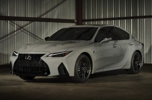 На память: Lexus выпустит спецверсию IS с атмосферным V8 На память: Lexus выпустит спецверсию IS с атмосферным V8