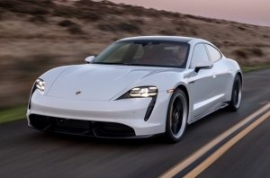 Porsche Taycan сделают быстрее и «умнее»