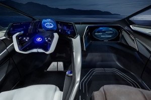 Lexus подсматривает у Tesla? Новый электрокар японской марки получит штурвал вместо руля