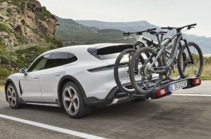 Неправильные Porsche: компания представила новые модели