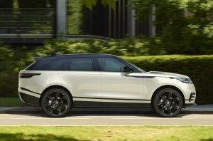 Новый Range Rover испытывают на треке, а не на бездорожье Новый Range Rover испытывают на треке, а не на бездорожье