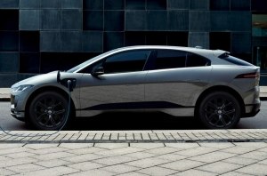 Jaguar I-Pace Black: электричка на стиле