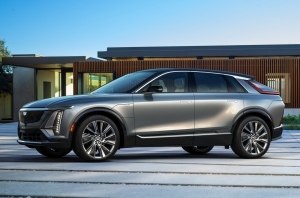 Cadillac показал как выглядит серийный электрокар Lyriq Cadillac показал как выглядит серийный электрокар Lyriq