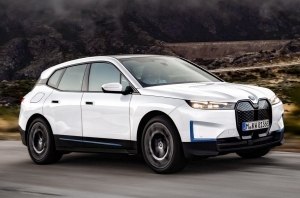 Электрический BMW iX получит 560 сил и букву «М»