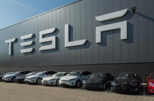 Tesla установила новый рекорд Tesla установила новый рекорд