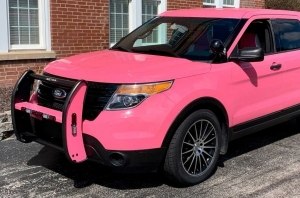 Полицейский Ford Explorer для барби
