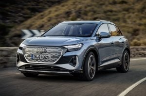 Младшие электрические: представлены кроссоверы Audi Q4 e-tron Младшие электрические: представлены кроссоверы Audi Q4 e-tron