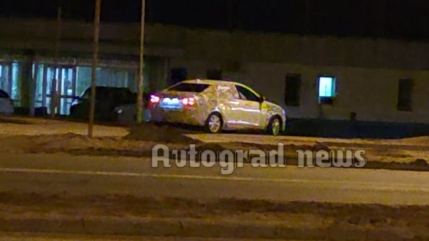 Фото: как светит диодная оптика обновленной Lada Vesta в темноте