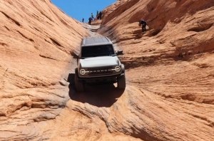 Ford Bronco: «Врата Ада» задним ходом? Легко! Ford Bronco: «Врата Ада» задним ходом? Легко!