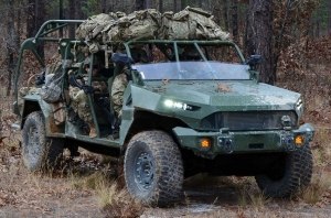 GM представила электрокар для армии США