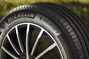 Michelin готовит шины из бутылок