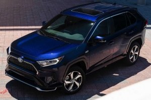 Коронавирус остановил сборку RAV4 и Lexus RX