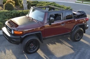 Легендарный FJ Cruiser стал кабриолетом и его можно купить