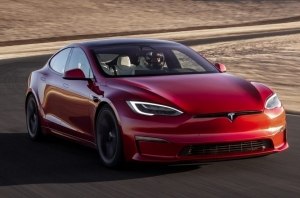 Электрокар Tesla Model S Plaid разблокирует максималку осенью Электрокар Tesla Model S Plaid разблокирует максималку осенью