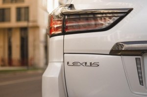 В Сеть слили характеристики нового Lexus LX В Сеть слили характеристики нового Lexus LX