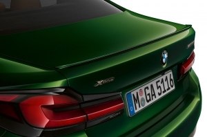 BMW не едет? Баварцы признали, что M550i xDrive медленнее, чем заявлено