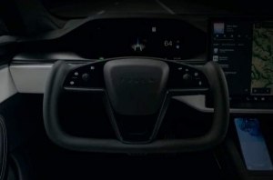 Новое рулевое колесо Tesla Model S Plaid оказался неудобным при вождении