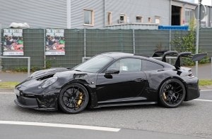Porsche 911 GT3 RS 2022 года лишается камуфляжа