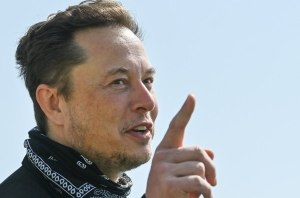 Маск демонстрирует прогресс в автономных технологиях на Tesla AI Day