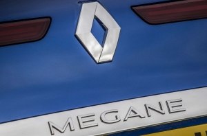 Электрический кроссовер Renault Megane E-Tech вышел на финальные тесты