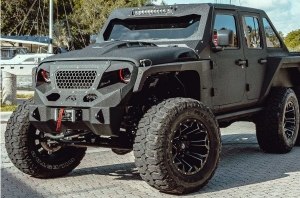 Не в моем вкусе, но круто: Джей Лено оценил Jeep Gladiator 6х6