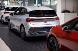 Испанский электромобиль Cupra Born встал на конвейер в Германии