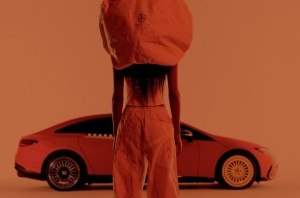 Модники в шоке: Mercedes выпустил коллекцию одежды из подушек безопасности