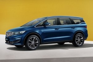Компания Geely обновила растянутый XC40