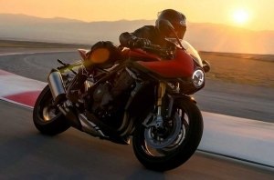 Triumph Speed Triple 1200 RR: стиль и скорость по-английски