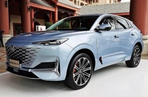 1000 км без дозаправки: кроссовер Changan получил гибрид