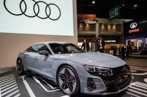 Измена Короне: принц Уильям с женой пересели на электрокар Audi