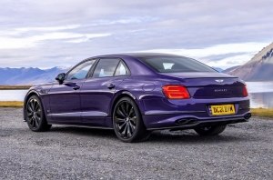Гибридный Bentley Flying Spur пересёк Исландию