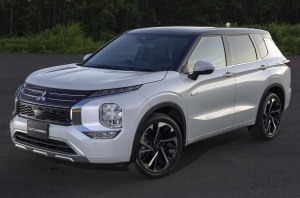 Новое поколение Outlander PHEV
