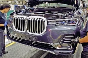Завод BMW простаивает больше недели из-за забастовки рабочих