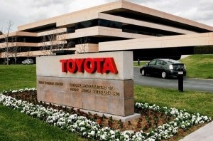 Toyota планирует построить первый завод по производству аккумуляторных батарей в США Toyota планирует построить первый завод по производству аккумуляторных батарей в США