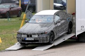 Седаны BMW i5 и i7 получат по 3 электромотора Седаны BMW i5 и i7 получат по 3 электромотора