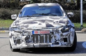 Кроссовер Ferrari Purosangue попал на видео