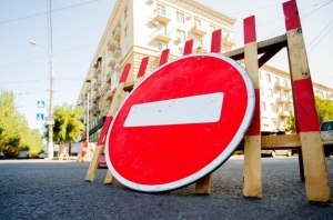 На улице Льва Толстого в Киеве ограничили движение автотранспорта на три недели (карта)