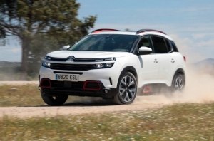 Новинку Citroen засветили на премьере другой модели: скорее всего, это свежий C5 Aircross