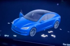Электрокары Tesla теперь можно использовать как мегафоны