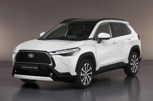 Toyota Corolla Cross: каким кроссовер приедет в Украину?